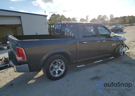 2018 Ram 1500 Laramie z USA, uszkodzony, nr VIN 1C6RR7NT2JS196576